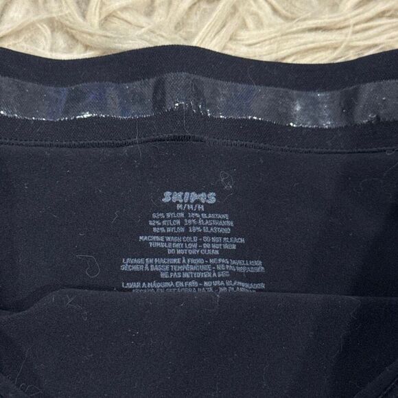 Skims shapewear thong undies size medium black - Picture 2 of 3